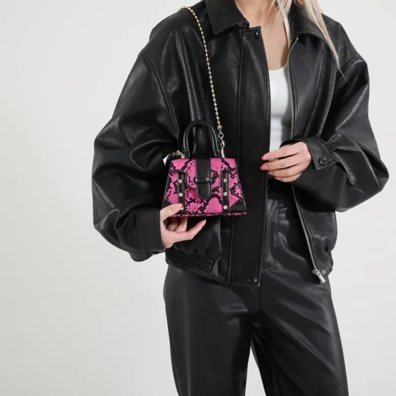 

Adaptable Earth Tone Women Bag Versatile Underarm Shoulder Bag That Effortlessly Complements Any Outfit Color Scheme Style