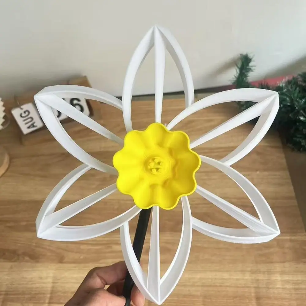 Rotating Sunflower Wind Spinner with Stakes No Resistance Narcissus Windmill DIY Interesting Outdoor Windmill Toy