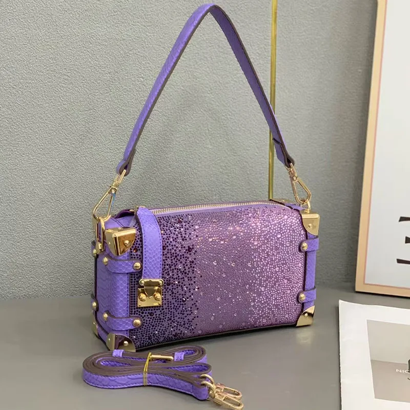 

Модная вместительная сумка с цепочкой, стеганая, с просторным внутренним отделением и надежной застежкой, трансформируется в сумку через плечо, новинка 2026 года