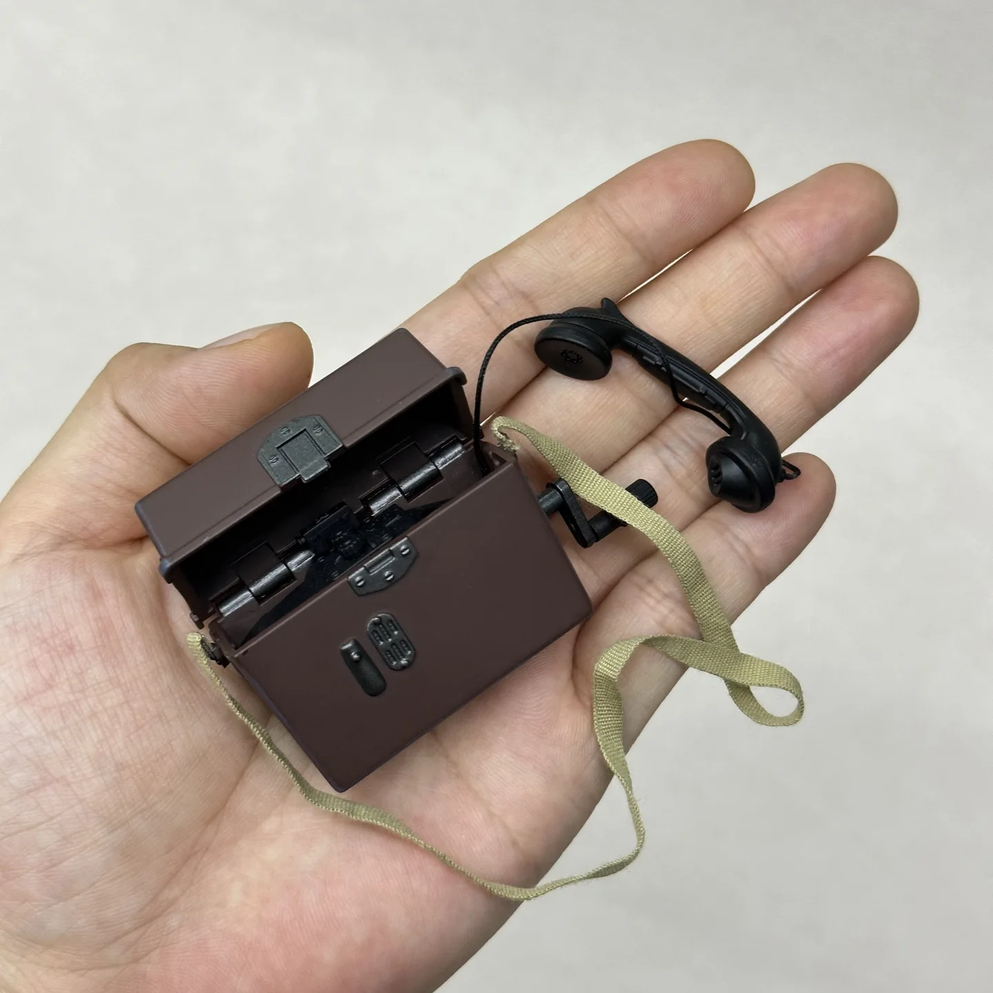 

ZYTOYS 1/6 WWII German M33 Field Telephone Model ZY2014 for 12in Action Figure Soldier Army DIY Accessory Collection Toys