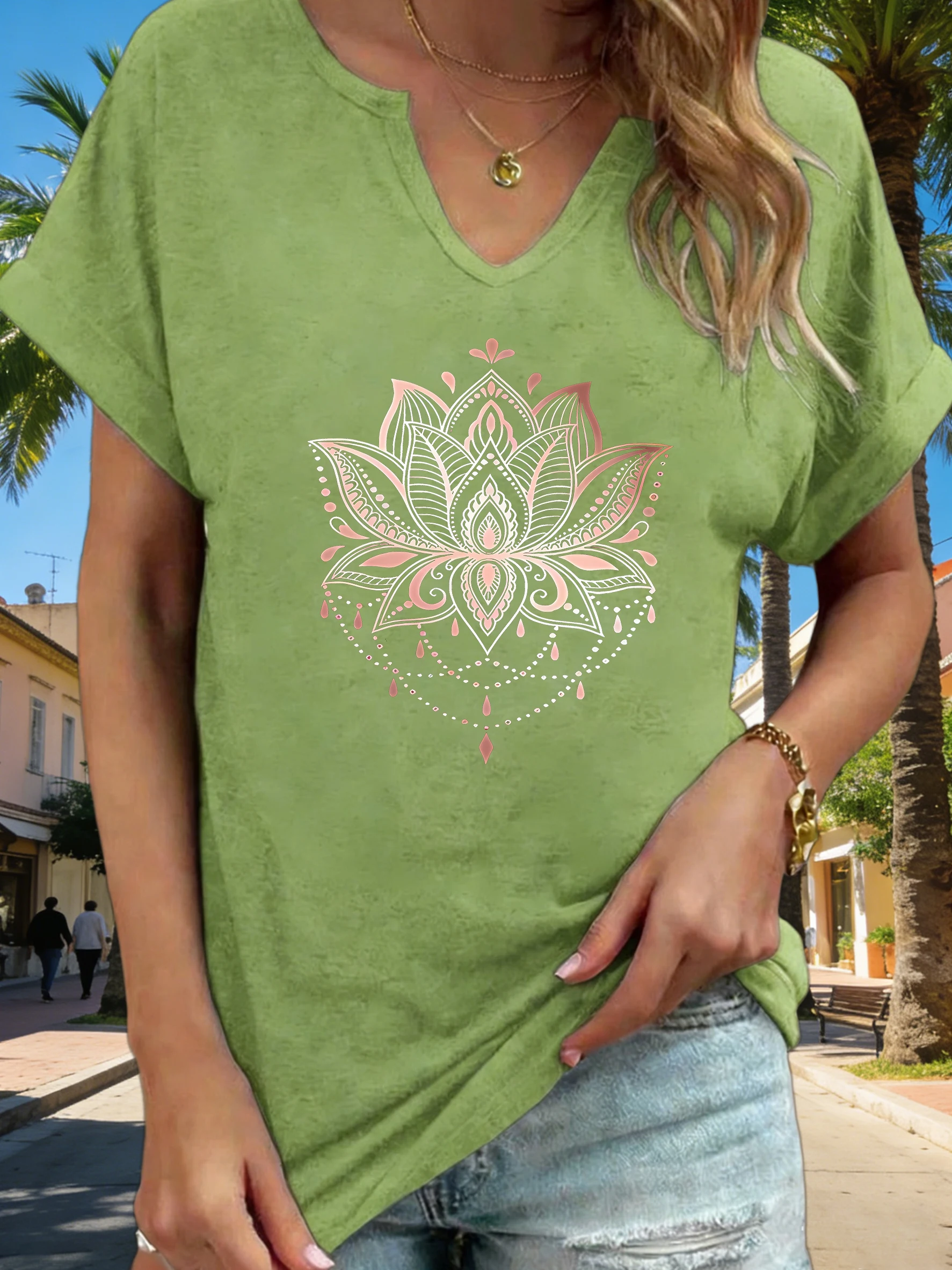 Women's V-Neck Mandala Lotus Graphic Tee, Boho Floral Print T-Shirt, Casual Loose Short Sleeve Daily Fashion Top