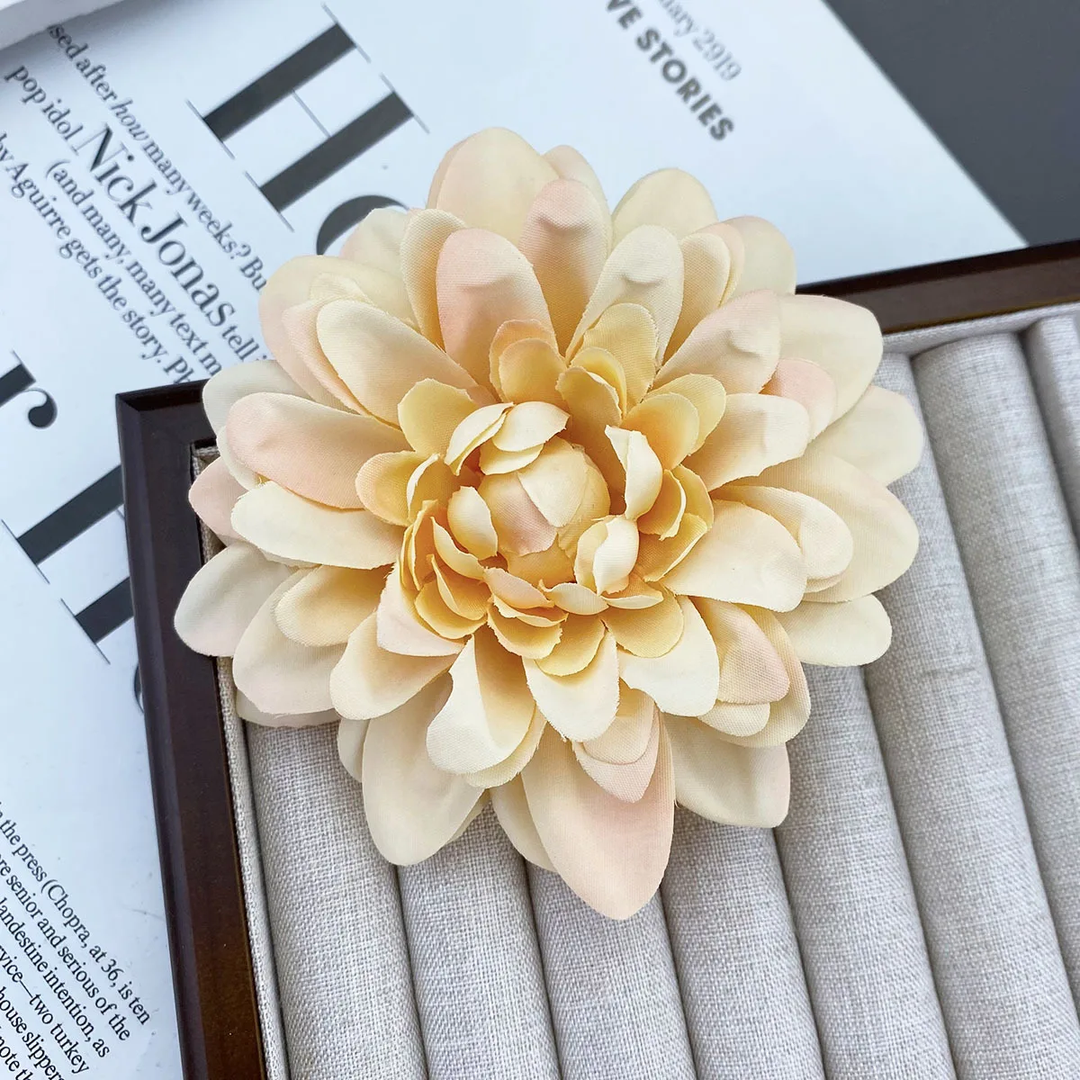 10cm Simulation Flower Multi-layer Three-dimensional Brooch High-end Beautiful and Generous Suitable for Clothing Chest Flowers