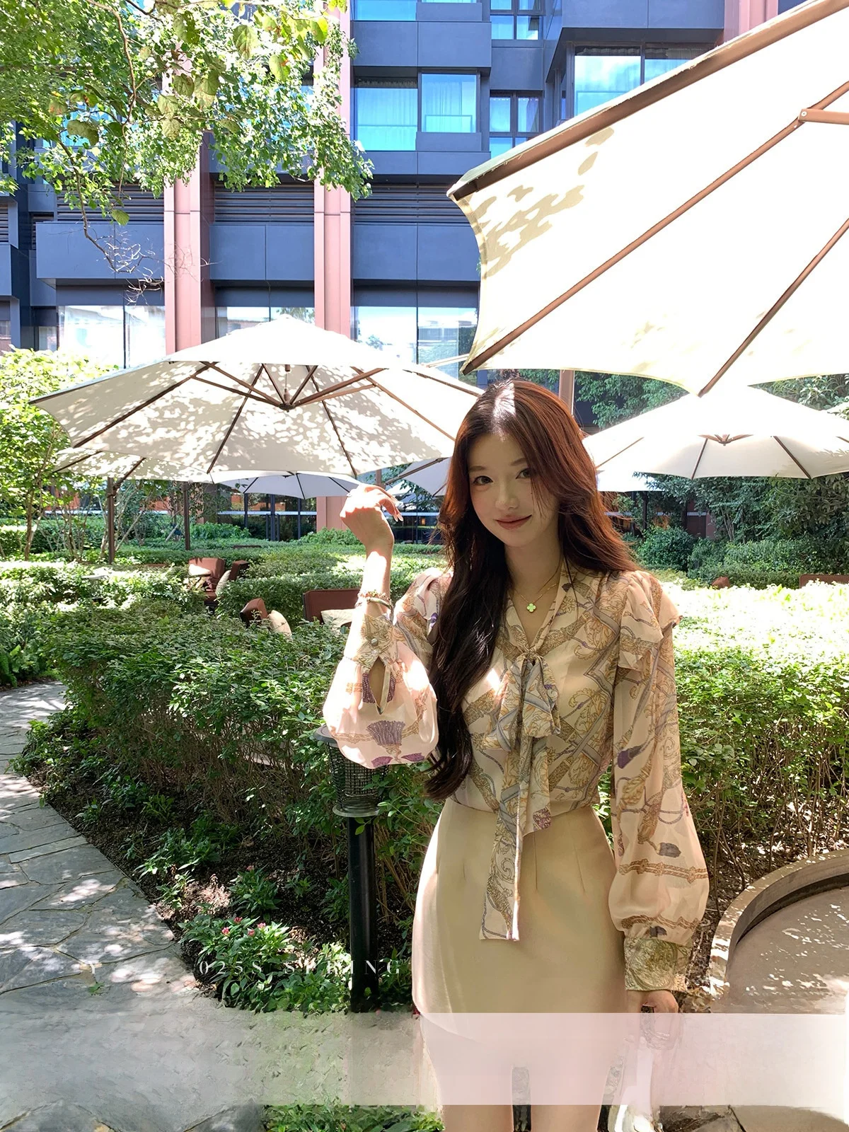 

Женская свободная блузка YOLI Zhang Yuli из шифона с длинным рукавом, V-образным вырезом, бантом и цветочным принтом, розовая, осенняя, повседневная модная одежда