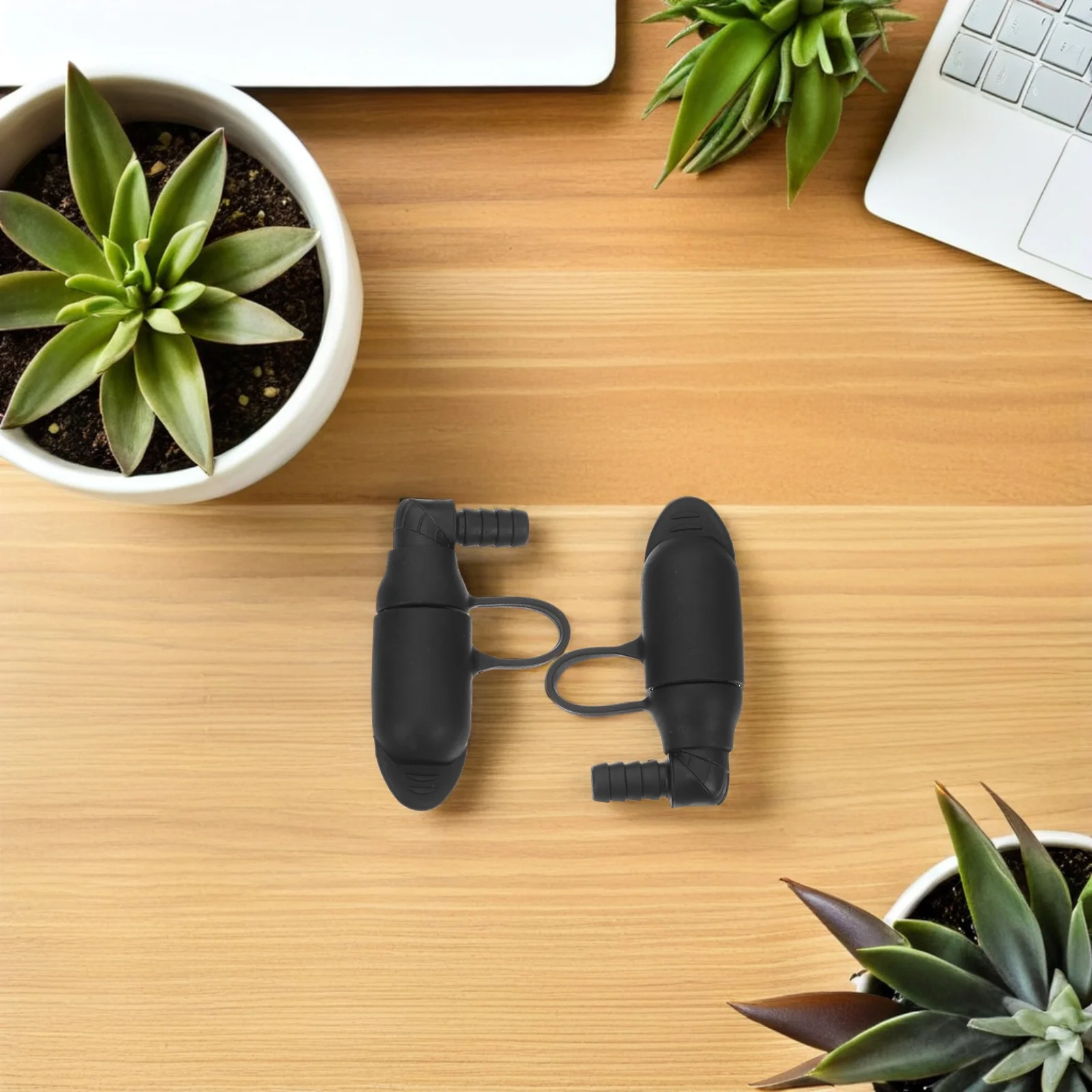 

2Pcs Hydration Bladder Valve Bite Valve Replacement Soft Silicone Mouthpiece Leakproof Connector for Hiking Cycling Outdoor