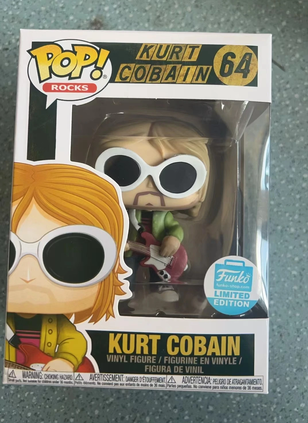 2025 FUNKO POP nouveauté jouets Kurt Cubain # 64 jouer à la guitare avec figurine en verre pour cadeau pour enfants