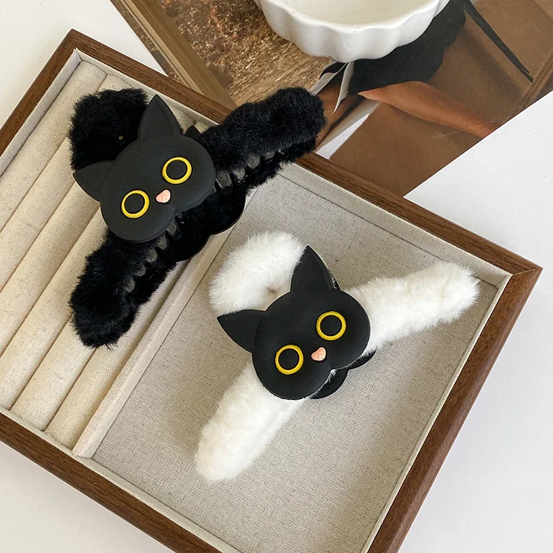 

New Cartoon Plush Cat Hair Claw Clips for Women Cute Black White Design Hair Clips Hairpin Fashion Hair Accessories Girls Gift