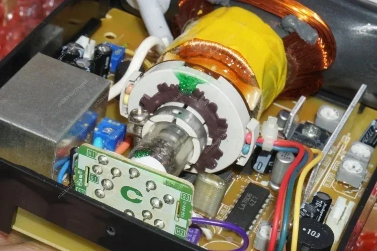 Tuya90% شاشة صغيرة جديدة 4 بوصة CRT باللونين الأبيض والأسود تدعم إدخال الفيديو 12V4W 4 بوصة صورة إلكترونية TubeAlexa Google Assist #5