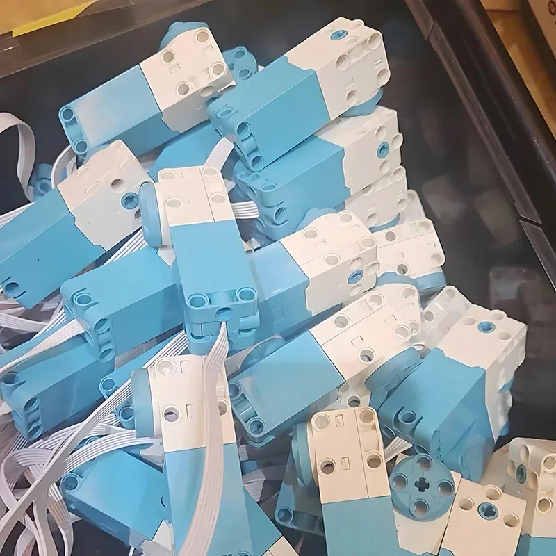 1-3 sztuki pasujące do 45678 45345 SPIKE Prime Essential Core Set Electronics 45603 Średni silnik kątowy 54696 Serwomotor Zabawka edukacyjna