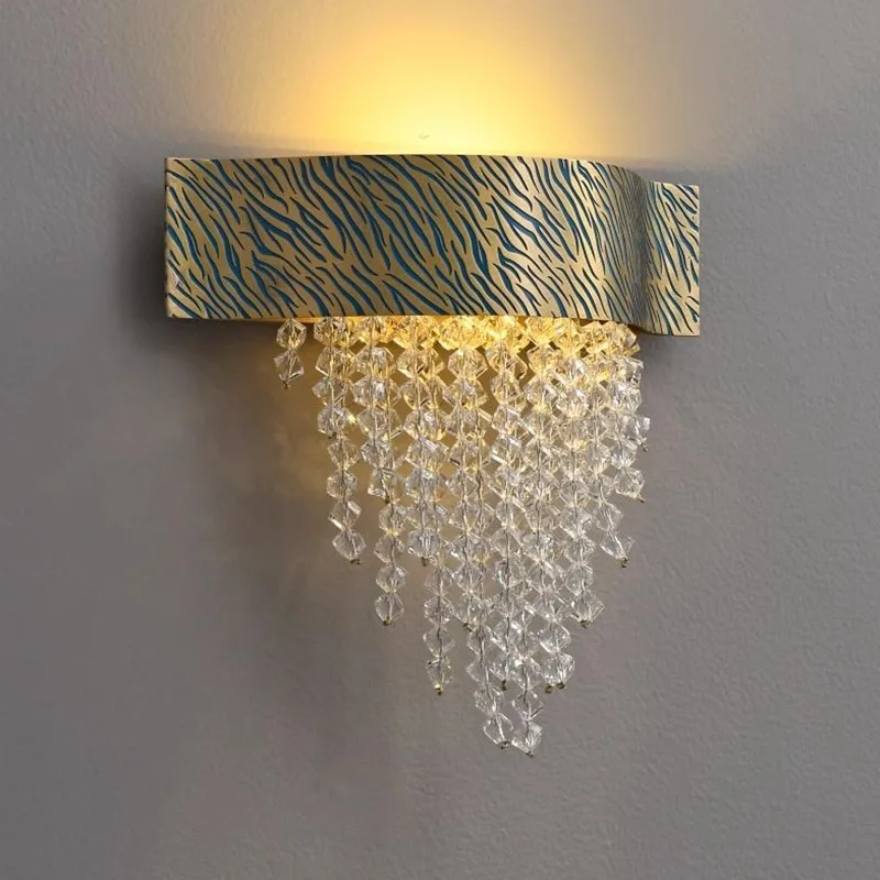 Brass background wall wall lamp Modern Italian light luxury crystal lamp, high-end art space entry front desk restaurant lamp