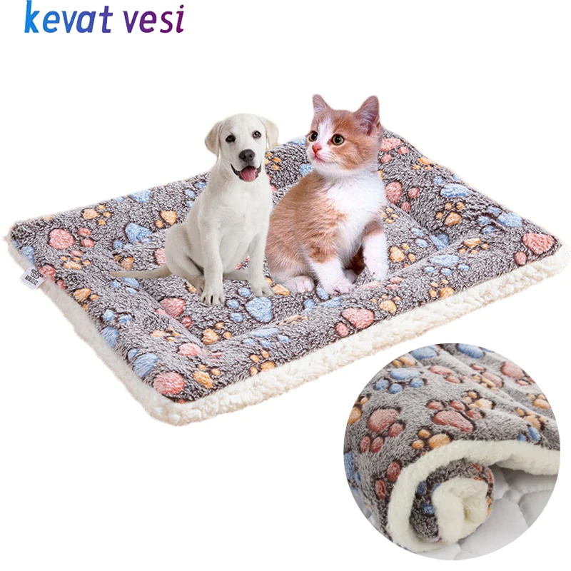 Winter Warm Pet Sleeping Mat Soft Flannel Dog Blanket for Small Medium Dogs Cats Thicken Puppy Kitten Sofa Cushion Pet Supplies