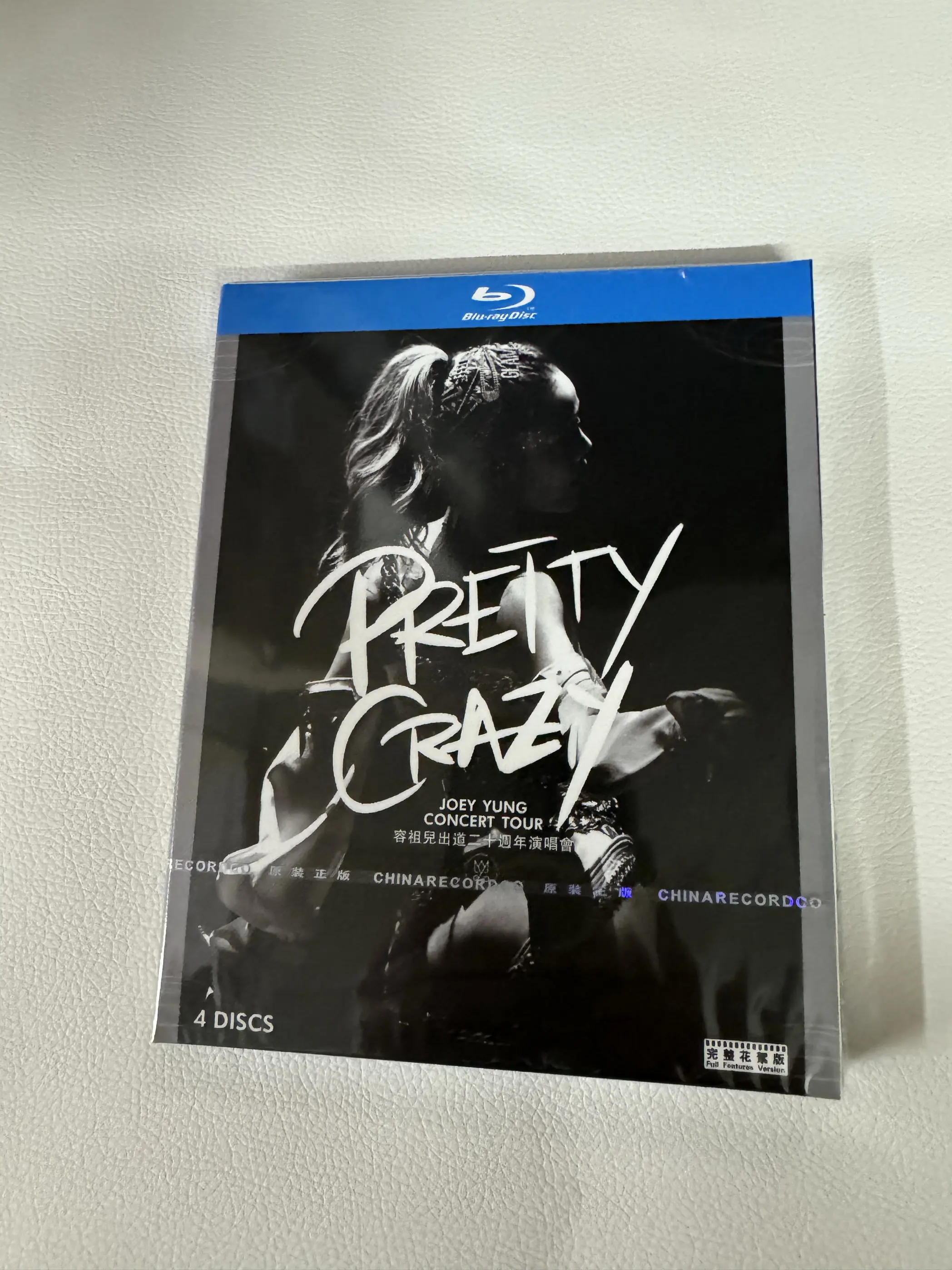 

Blu-ray диск: Joey Yung PRETTY CRAZY Concert, набор из четырех дисков