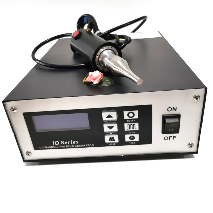 

28khz/35khz/40khz Ultrasonic Spot Welder Include Generator/Transducer/Horn For Non-woven Fabric Welding