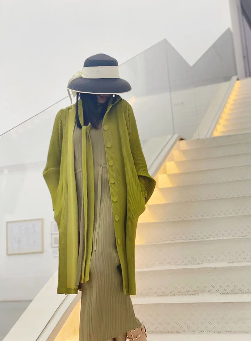 

New Thiened Folded Suit Fabric Waist Belted Windbreaker Large Size Women's Outerwear Single Button Cardigan Coat