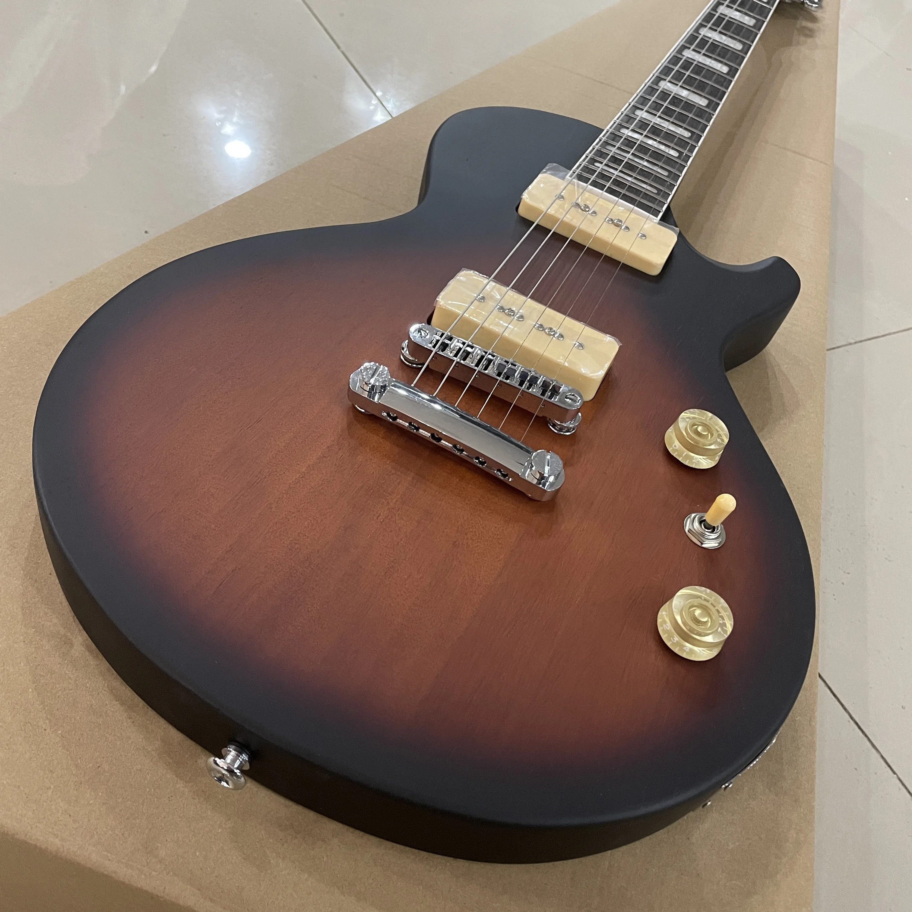 

Wood black edge electric guitar, Wood black edge electric guitar, 6-string electric guitar