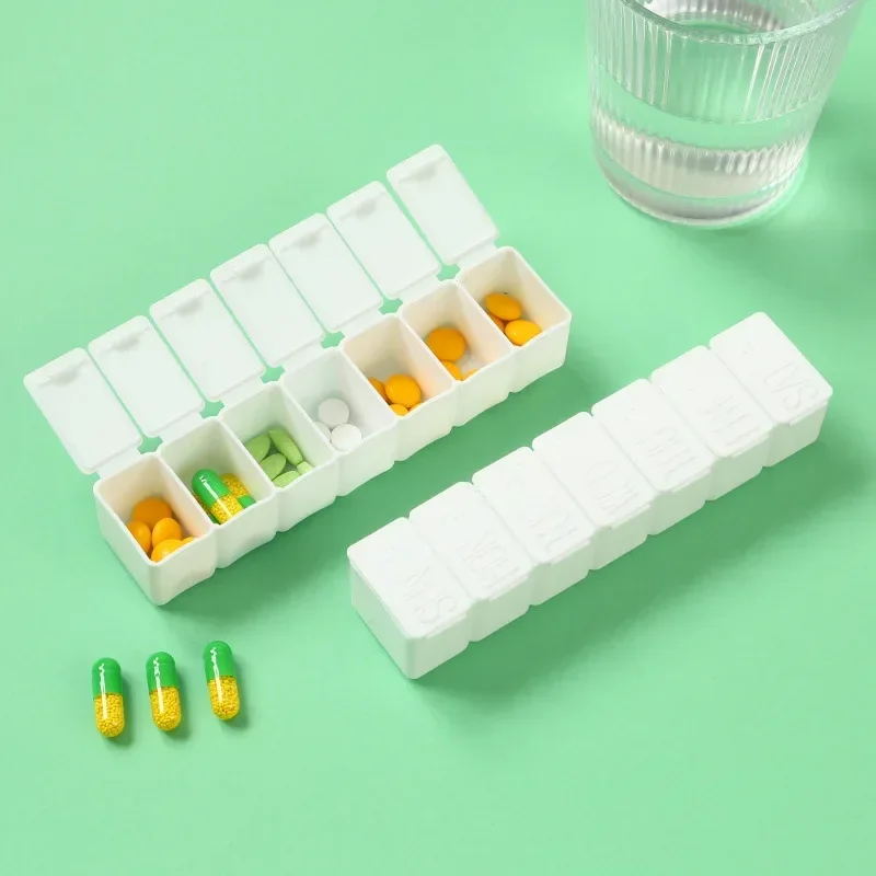 Mini Small Medicine Box, Portable for Travel, Portable Plastic Pill Box, 7-day Split Pack Medicine Box