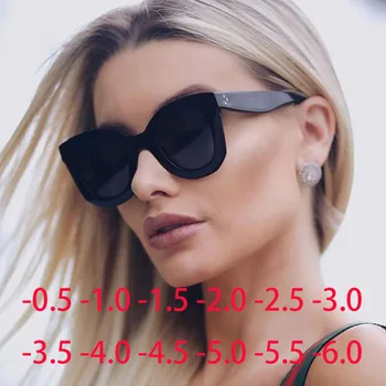 Kobiece modne okulary przeciwsłoneczne – klasyczne, vintage z głęboką niebieską ramką