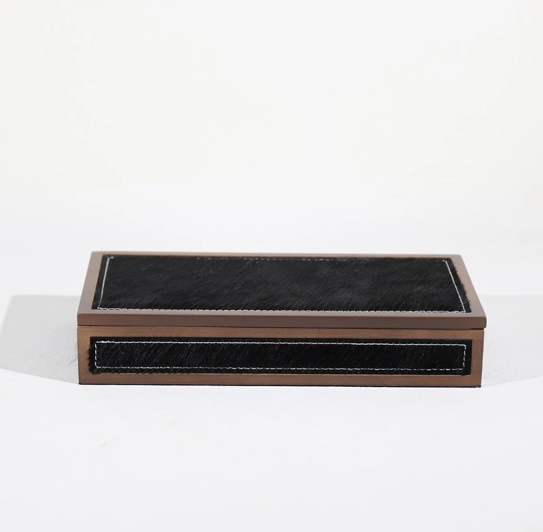 

Walnut Wooden Horse, Fur Leather Jewelry Box, Light Luxury Model Room, Dressing Room, Storage and Decoration Ornaments