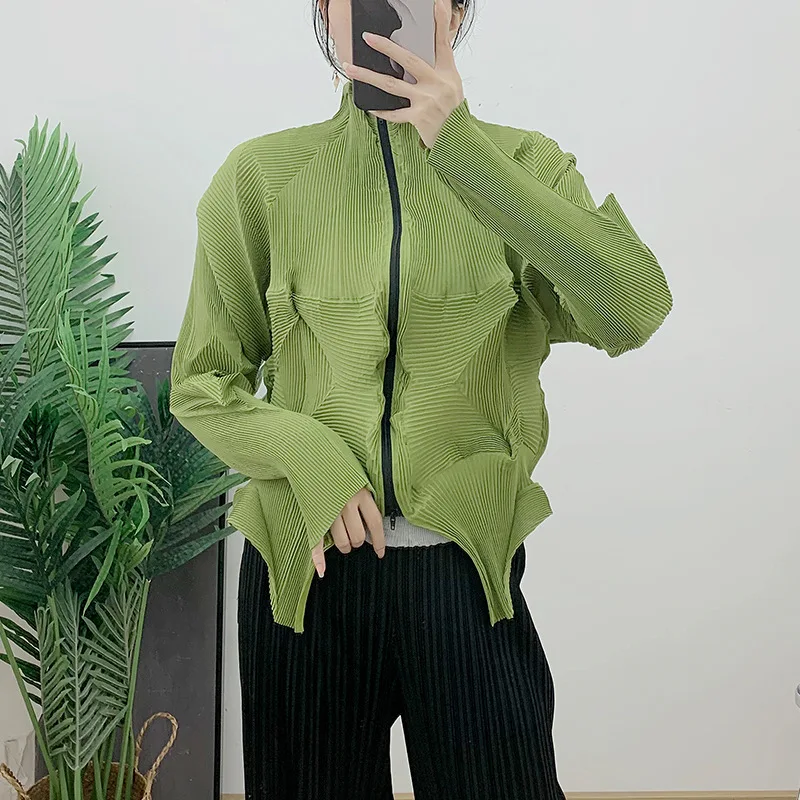 Fashion Miyake Pleated Coat Women Stand Collar Irregular Zipper Slim Solid Color Jackets High Street 2024 Autumn New