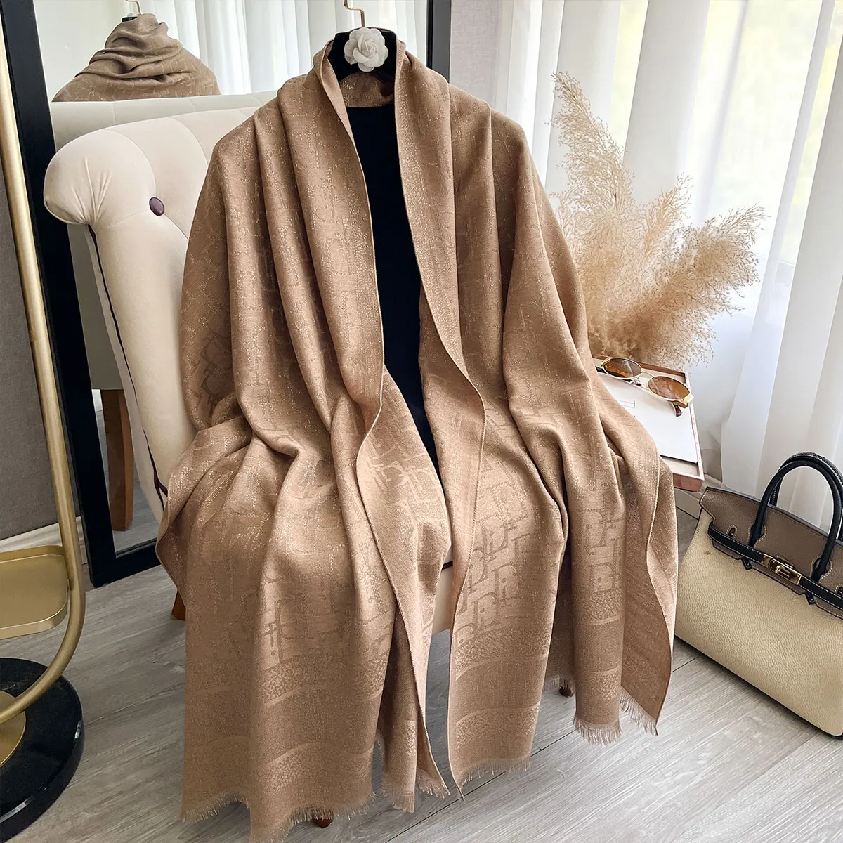 Elegant Golden Thread มุสลิมฮิญาบผ้าพันคอสําหรับสุภาพสตรียาวฤดูใบไม้ผลิฤดูใบไม้ร่วงป้องกันแสงแดด Shawl Wrap Headcover ตกแต่ง