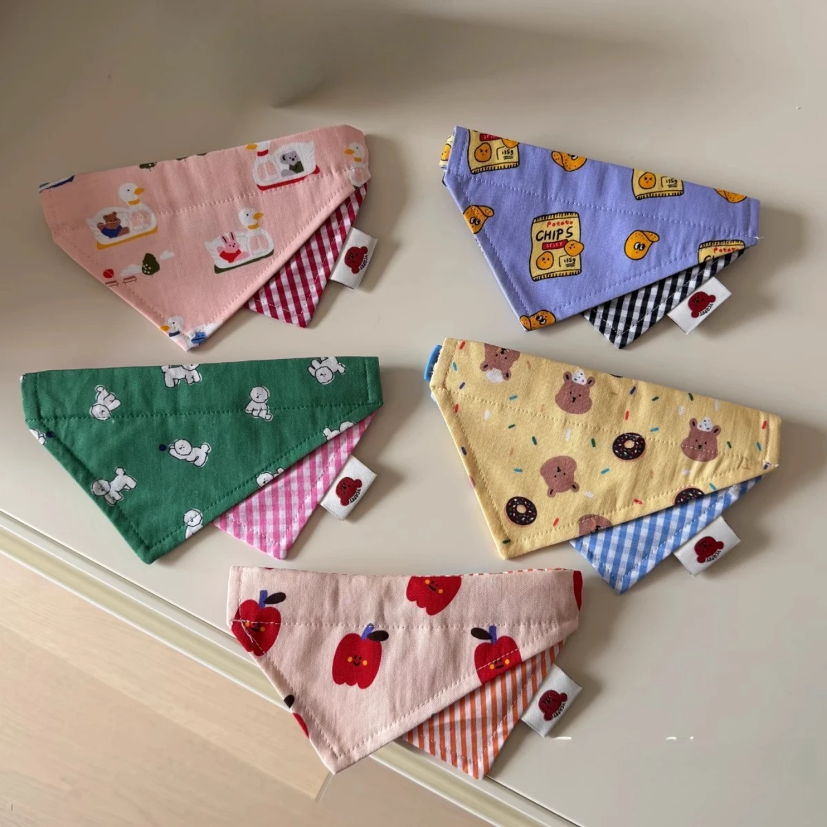 

Полотенце для слюны для домашних животных, треугольное полотенце с рисунком собаки, милый шарф с котом