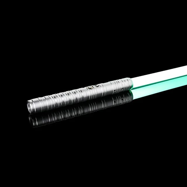 Metalen Handvat Rgb Cosplay Tweesnijdend Lichtzwaard Laserzwaard 16 Kleuren Veranderen Led Schakelbaar Geluid En Licht Voor Jongens Meisjes Cadeau