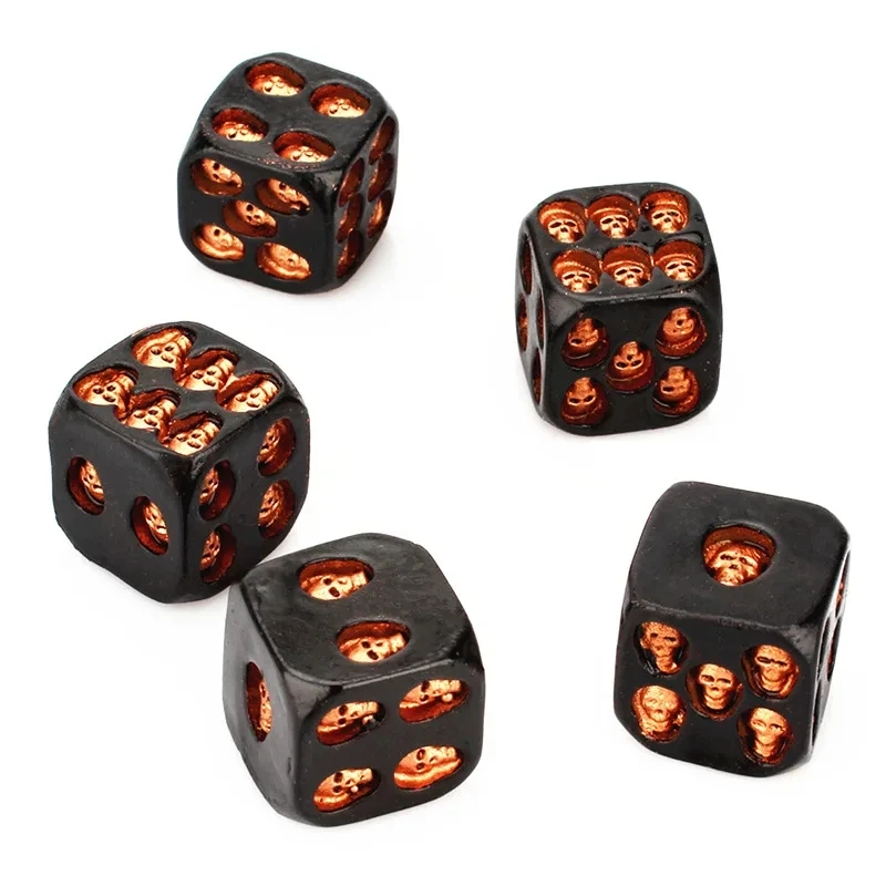 5pcs/Set 18mmHalloween Resin Skull Dice Statue Classic Board Game Skeleton Dice Office Desk Decor Toy Halloween Party Decoration