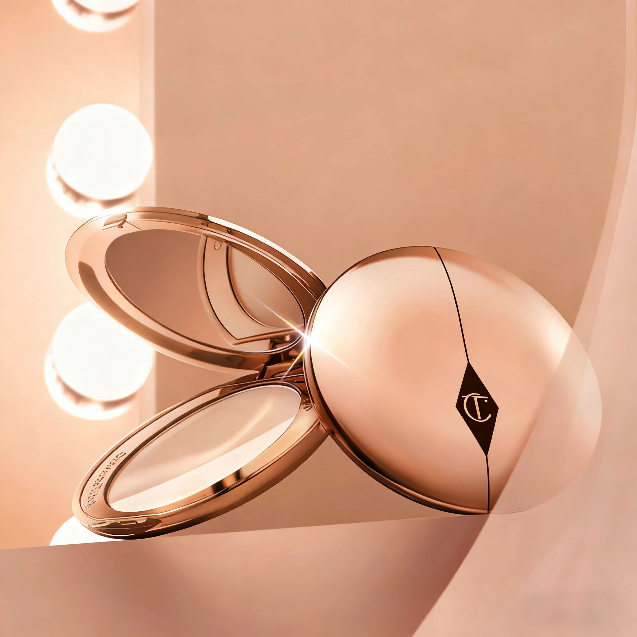 Charlotte Tilbury Starshine Powder Evidenzia il contorno Incandescenza integrata al chiaro di luna Bagliore perlescente Cosmetici tridimensionali