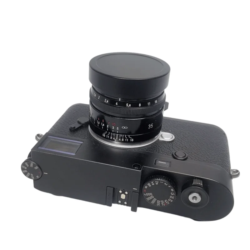 ‌ Metalowa kwadratowa osłona obiektywu z zatrzaskiem do VOIGTLANDER Nokton Vintage Line 35mm f1.5 ASPH Type I & II VM (mocowanie Leica M) — zdjęcie produktu 2