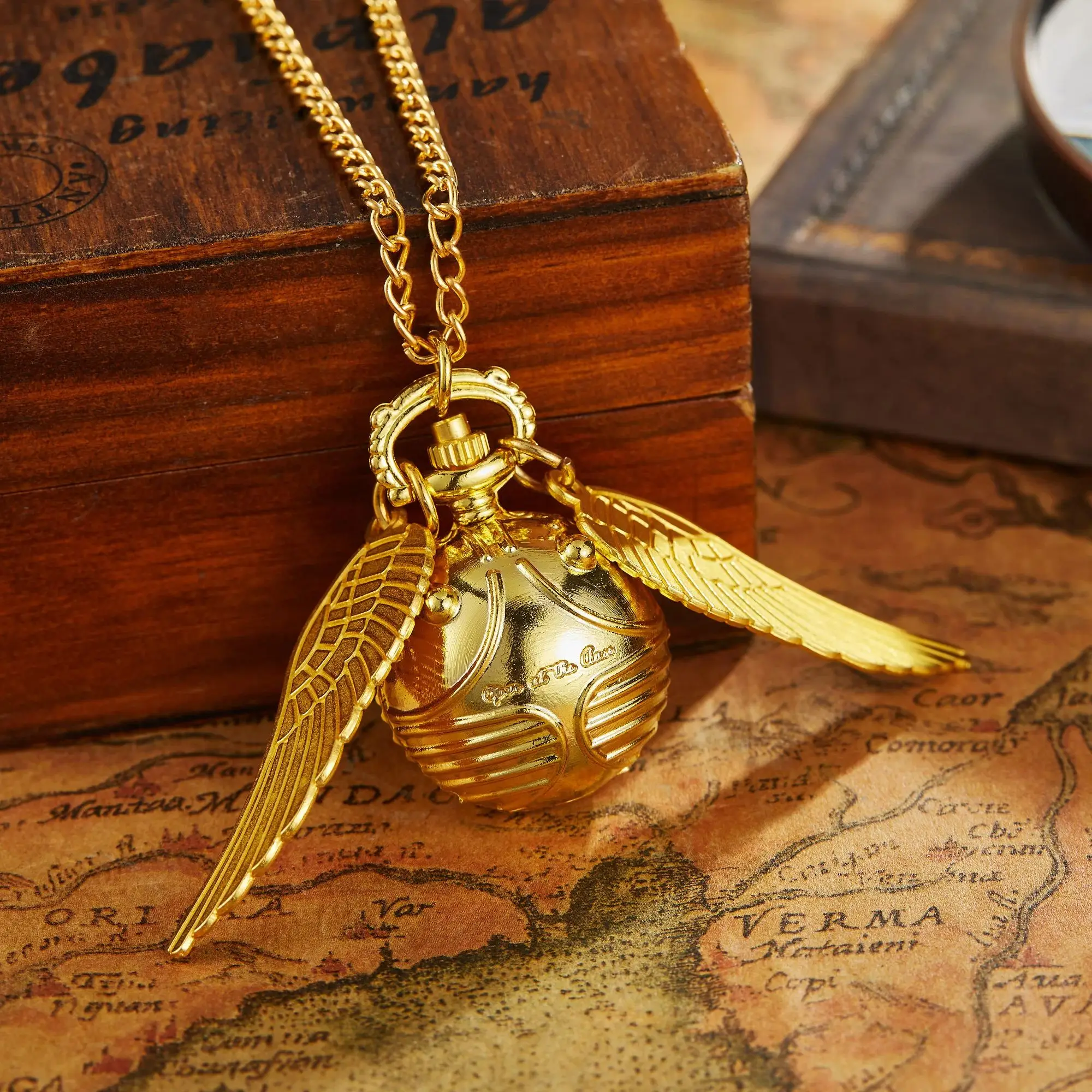 Retro Snitch Ball Large Wings Quartz Small Pocket Watch Arabic numerals Necklace Pendant Hanging Watch карманные часы reloj