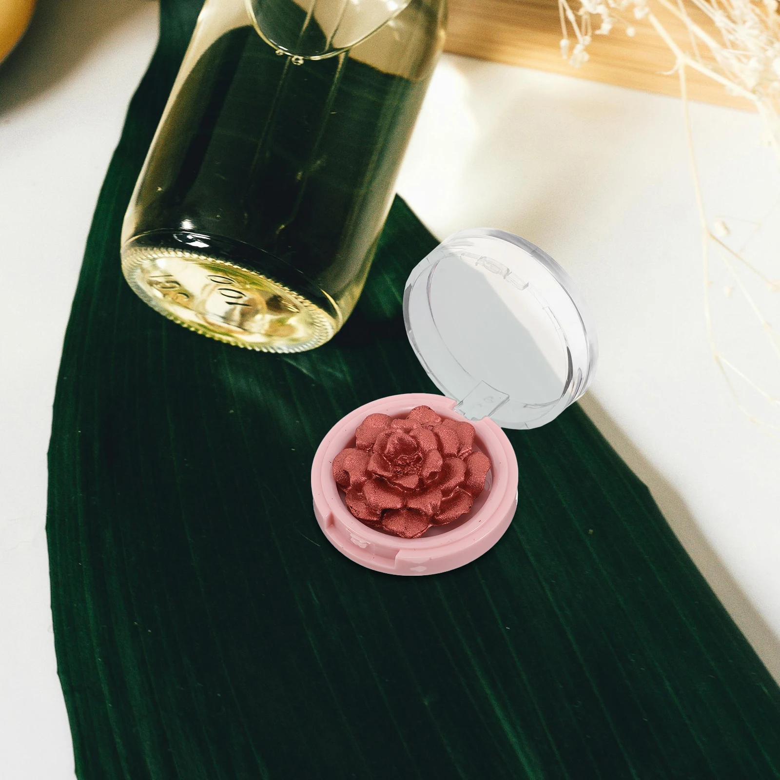 

Rose Gold Highlighter Powder 3D Rose Design Face Illuminating Shimmer Makeup For All Skin Types Sculpted Glow Metallic Finish