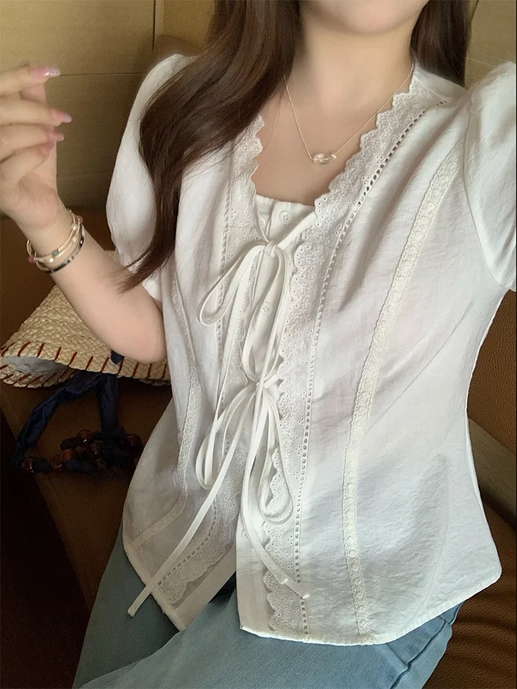 

Elegant plus Size Women's Shirt White Versatile French Style Loose Fit V-Neck Short Sleeve Shirt for Younger Looking