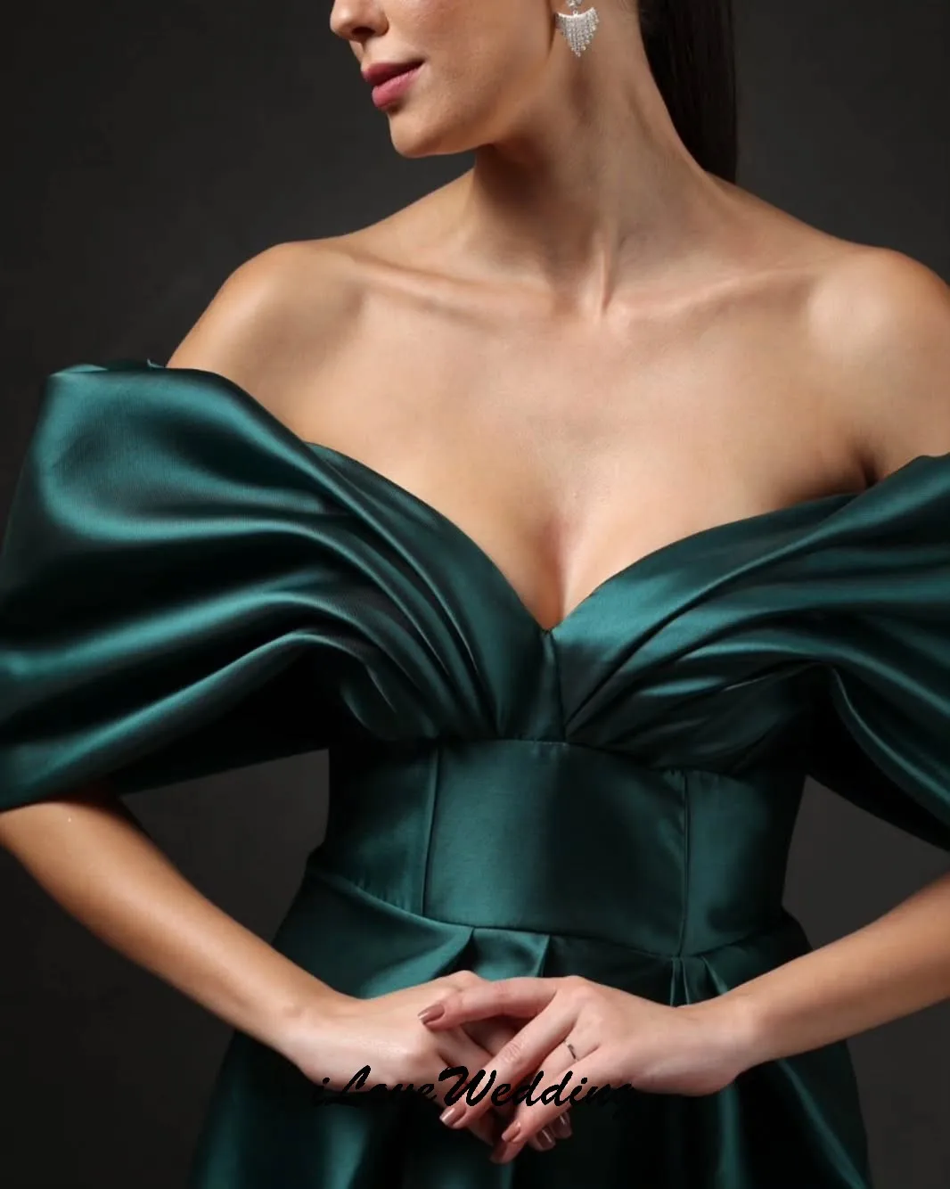Smaragdgroene off-the-shoulder galajurken 2025, elegante feestjurk voor dames, a-lijn, halve mouwen, ruches, avondjurken op maat