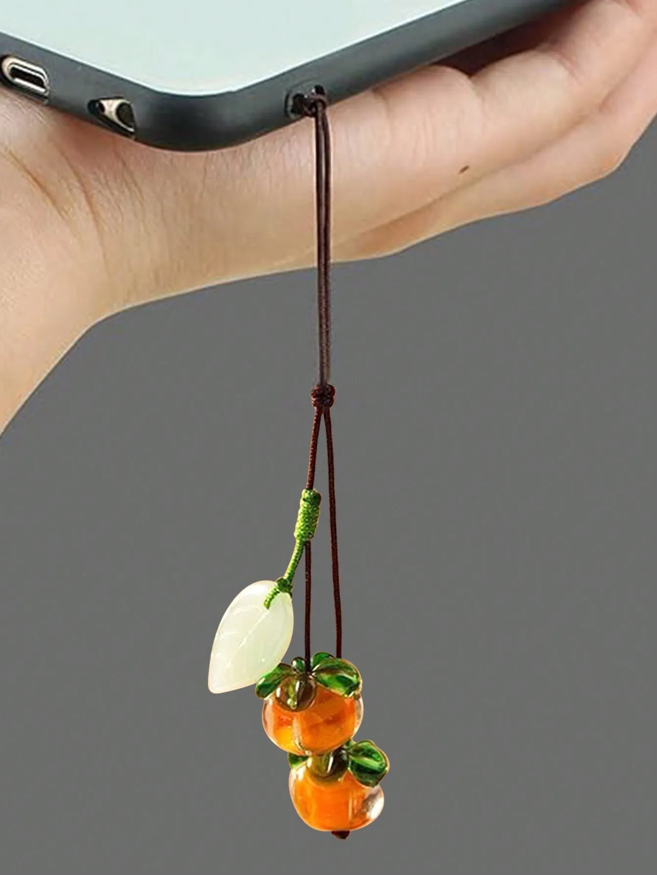 

1pc Orange Glass Persimmon Shaped Cellphone Strap,Vintage Leaf Keychain Pendant Accessory,Suitable For Phone Or Car Key Decor