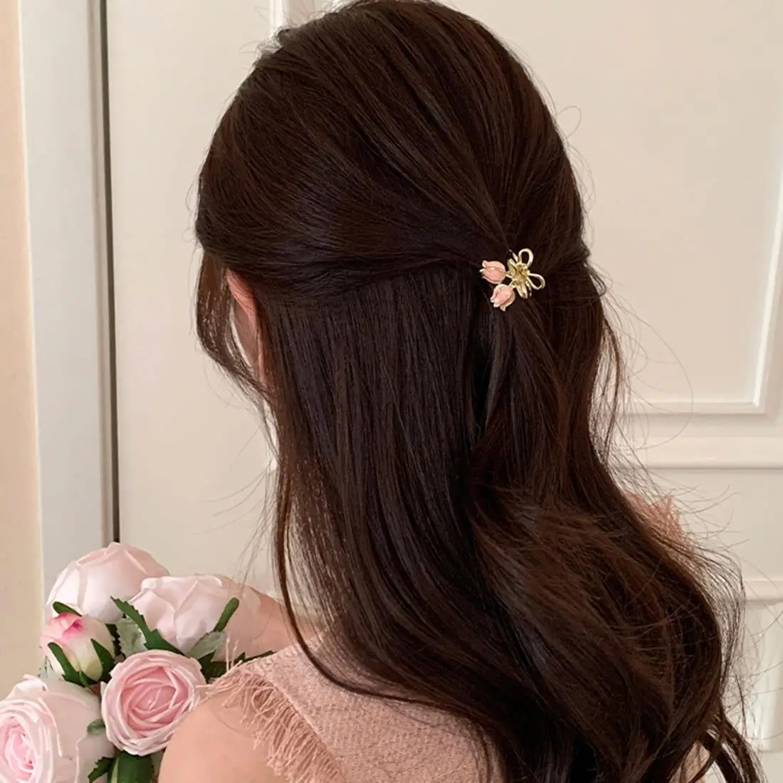 

Sweet Metal Tulip Flower Mini Hair Claw Women Summer Grab Hair Clip Fashion Ponytail Claw Clip Woman Hairpin Styling Ornament