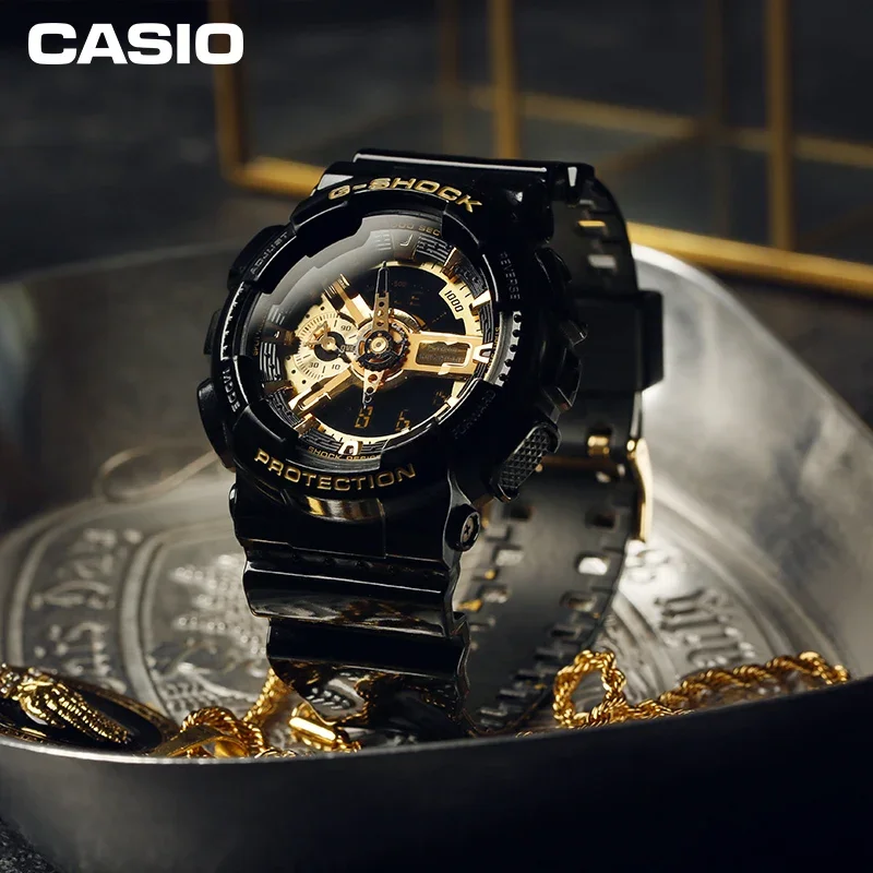 Reloj Casio G-SHOCK GA-110GB-1A con pantalla analógica y digital, función de hora mundial, correa de resina, reloj de cuarzo deportivo.