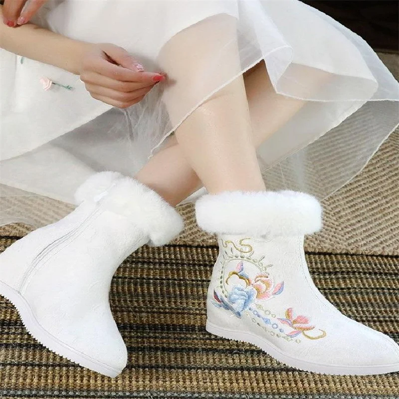 Anime Heels Retro Round Head Shoes Winter Hanfu Increased Boots Cosplay Women Ancient Clothing Flower Embroidery Costume