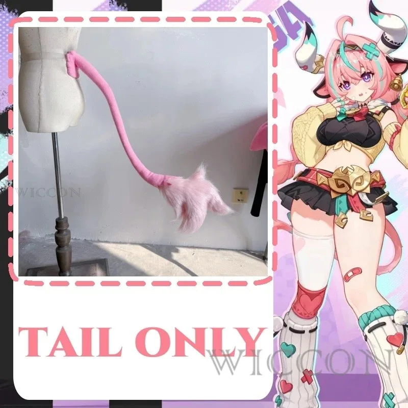 "Game Master" has influenced Valaessa's cosplay wigs and shoes, which are suitable for Halloween and Christmas parties.