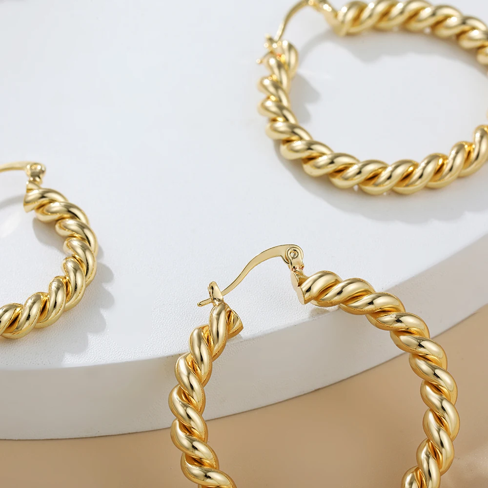 20/30/40mm Classics Punk Stainless Steel C Shape Twisted Hoop Earrings for Women 18K Gold Plated Circle Ear Buckle Wed Jewelry