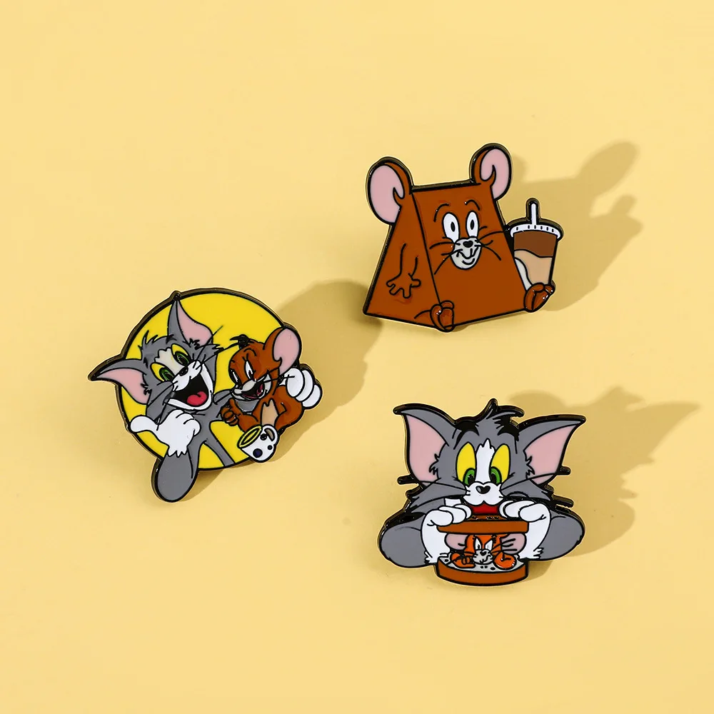 Cute Cartoon Kitten and Mouse Animal Brooch, Badge Accessories, Metal Pins para Roupas, Mochila, Lapel Badges, Cap Bag, Cute