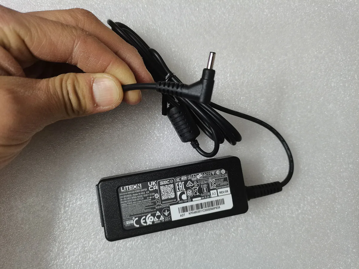 Novo oem liteon 19v 2.37a 45w PA-1450-26 (3.0mm * 1.1mm) para acer travelmate P215-52 P215-52G n19q8 original puryuan adaptador ac