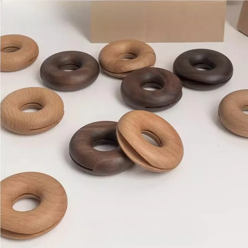 

Creative black walnut style wooden sealing clip, donut round retro solid wood sealing
