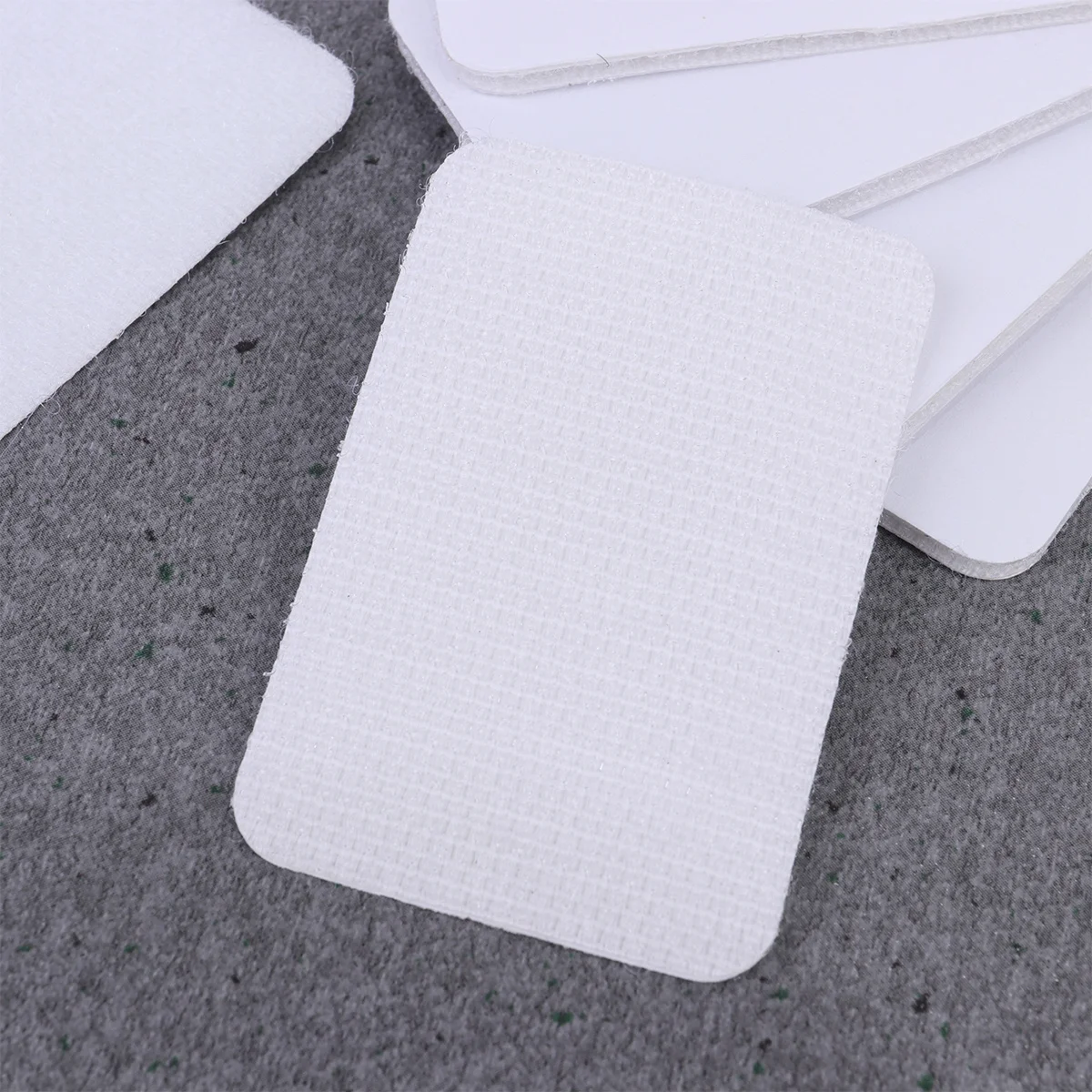 20 قطعة من علامات الخطاف والحلقة ذاتية اللصق للسجاد والأرائك والأرائك - مستطيلة قابلة لإعادة الاستخدام للمكتب المنزلي