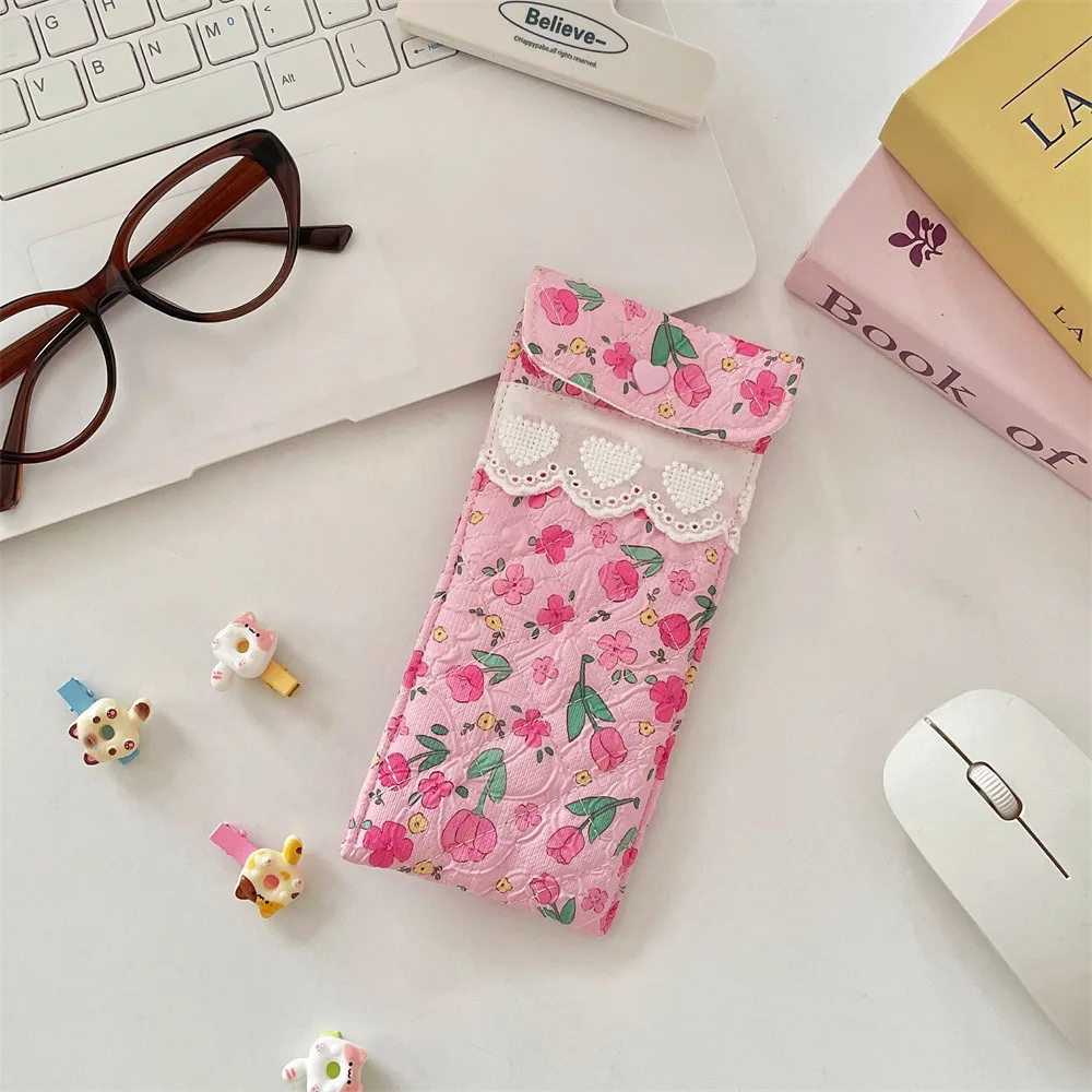 

Korean Style Cotton Glasses Storage Bag Sweet Multi-Functional Cute Pencil Case Lace Heart Sunglasses Pouch Lipstick Bag Girls