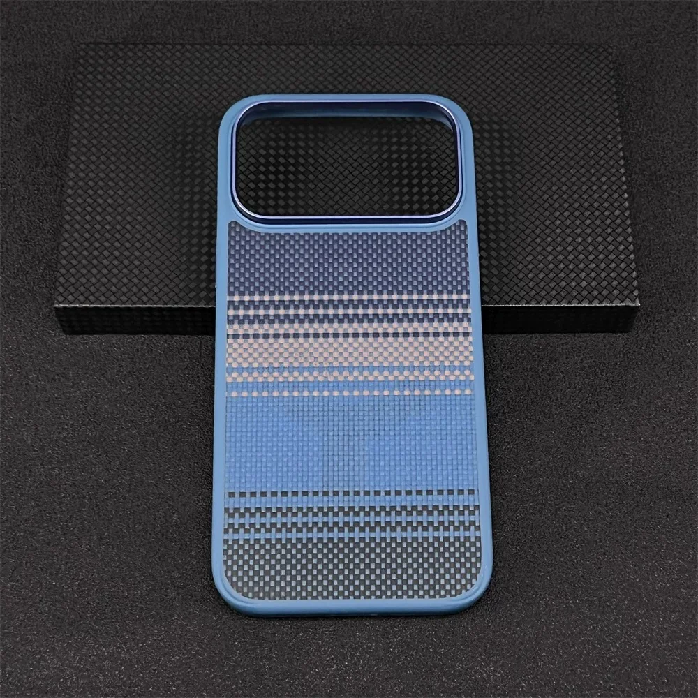 

Чехол из настоящего карбона для iPhone 17 Pro/17 Pro Max с поддержкой MagSafe, магнитный, из арамидного волокна, с краями из ТПУ, высокое качество