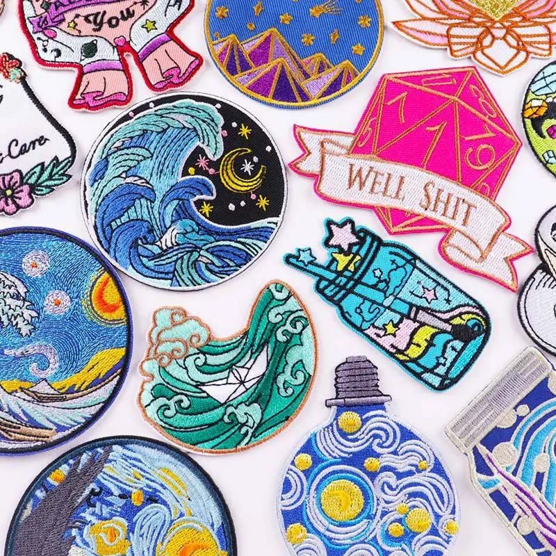 

Cartoon Art Embroidery Patches Van Gogh Starry Night Iron on Cloth Stickers Chest Shoulder Badges Clothes Bags Hats Accessories