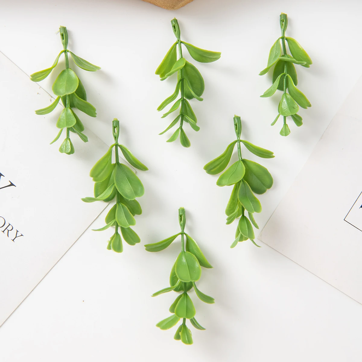 أوراق نبات صناعية لحفلة الكريسماس ، باقة زفاف ، حائط خلفية ، ديكور حديقة ، صندوق ذاتي الصنع ، إكسسوارات زفاف ، 50 * *