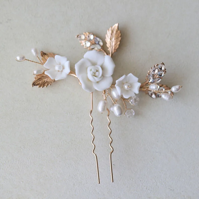 

SLBRIDAL Handmade Alloy Leaf Ceram Flower Freshwater Pearls Bridal Hair Pin Wedding Hair Sticker Women Jewelry Hair Accessories