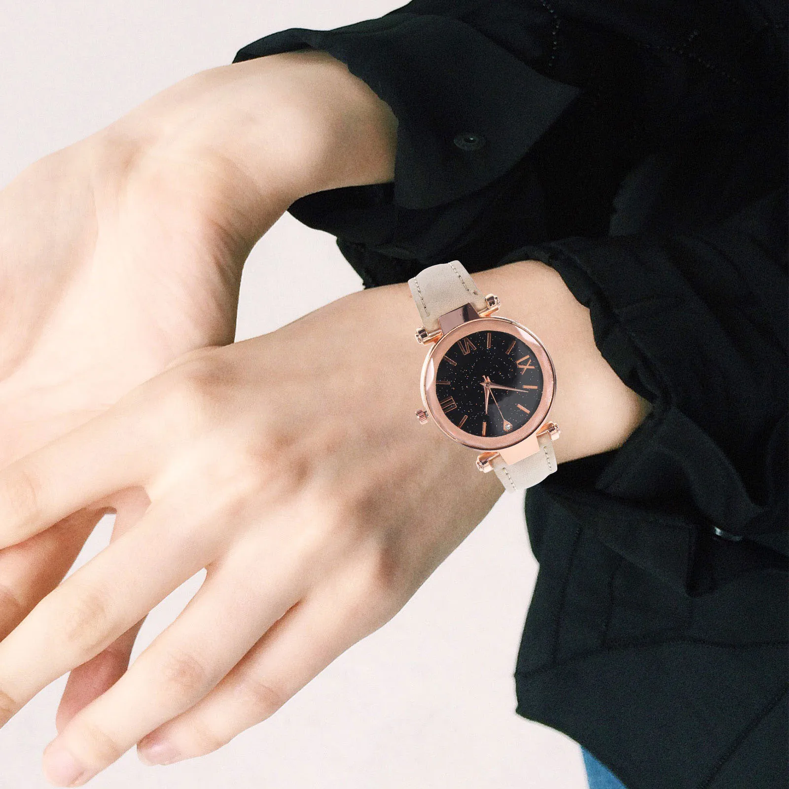 

Luminous Quartz Watch For Women Waterproof Small Ladies Wrist Watches Fashionable Party Daily Use Compact Wear-Resistant