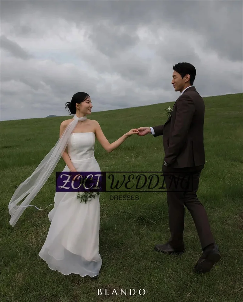 BOMP Einfache trägerlose Korea Brautkleider Fotos schießen A-Linie Seidenorganza-Kleider Maßgeschneiderte Korsett-Braut-Empfangskleider