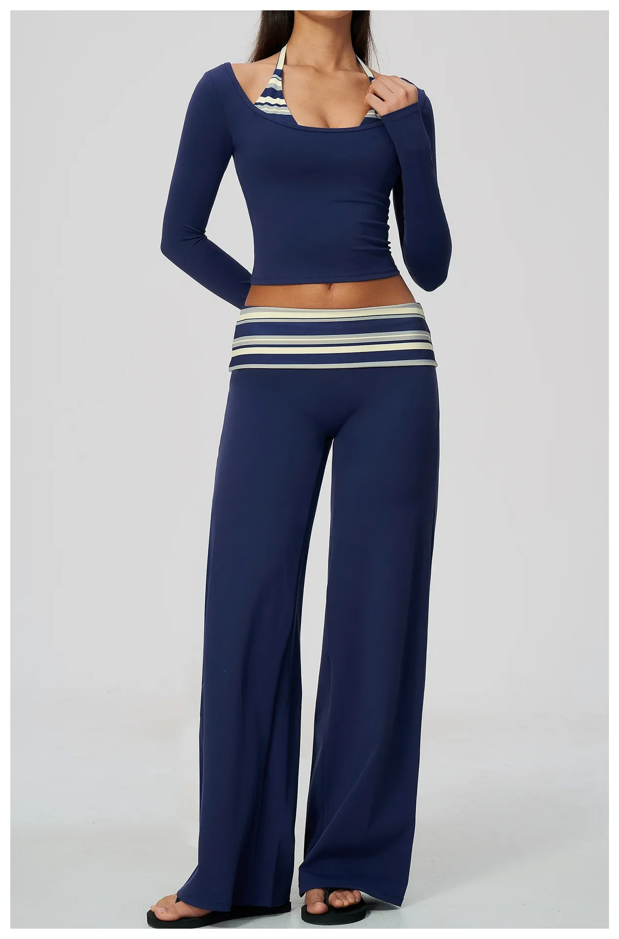 Damen 2-teiliges Yoga-Outfit, Langarm-Oberteil mit schmaler Passform, gestreifte, weit geschnittene Flare-Hose, Activewear-Set für Fitnessstudio, Training und Fitness – Detail 3
